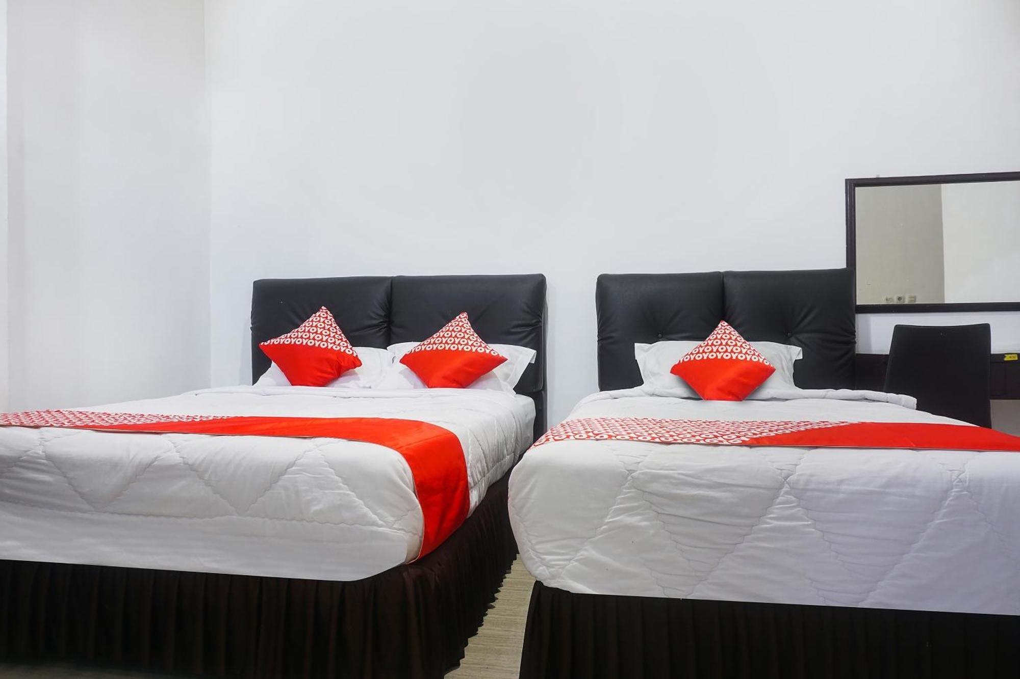 Oyo Flagship 91534 Metro Permai Hotel Makassar